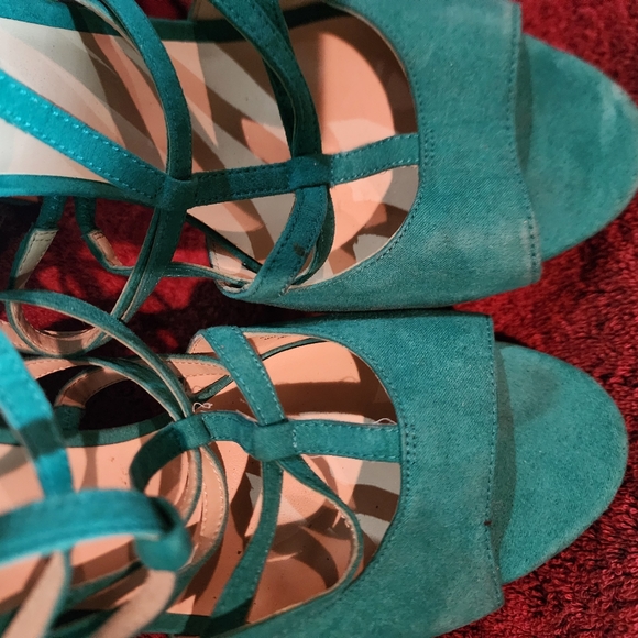 NEW NINE WEST SUEDE  STRAPPY PLATFORM  HEEL SIZE 9 BEAUTIFUL  TURQUOISE - Picture 6 of 8